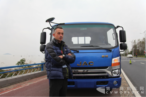 中國年度卡車評委會國外評委、希臘記者Vasileios Daramouskas.png