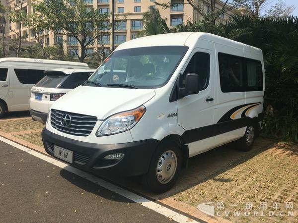 二代江淮星銳4系短軸車型，搭載江淮2.0T+國五汽油發(fā)動機2.jpg
