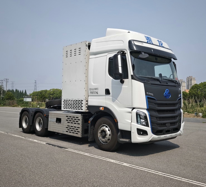 乘龍燃料電池牽引車(chē).jpg