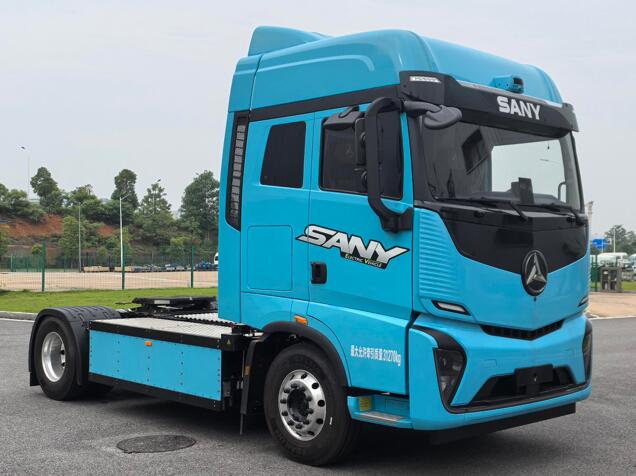 三一純電動(dòng)牽引車(chē).jpg