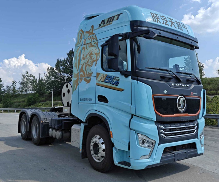 陜汽S6000天然氣牽引車搭載濰柴WP16NG720E61發(fā)動機，720馬力.jpg