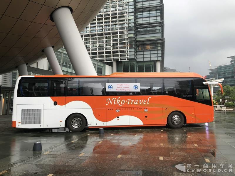 申龍SLK6116HKB歐六柴油客車，全部采用奔馳底盤